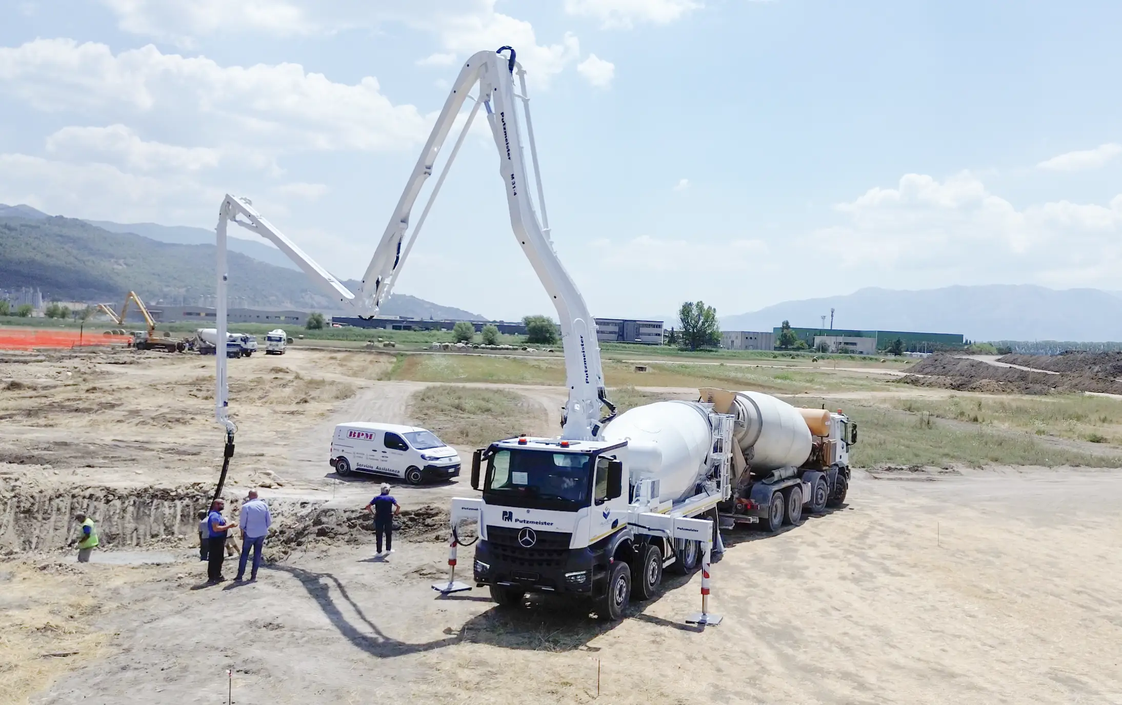 pompaggio di calcestruzzo Cantiere cardinale polla